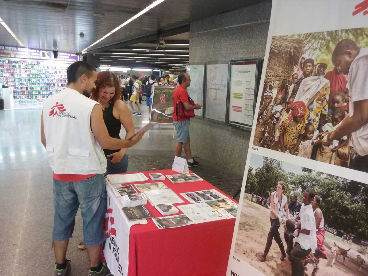 Médicos Sin Fronteras en la estación de Xàtiva.